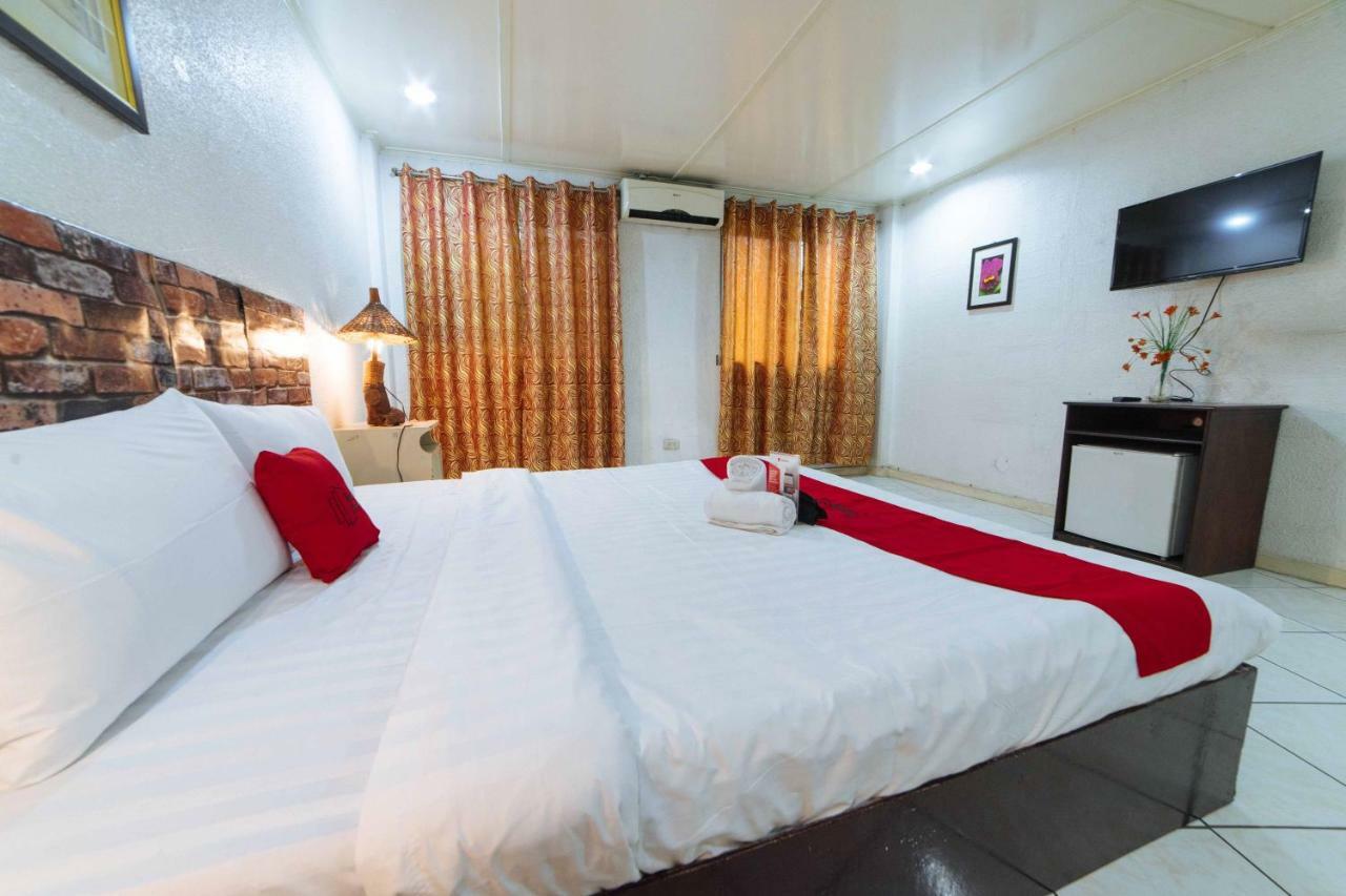 Reddoorz Premium @ Clarkview Angeles City Exterior photo